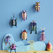 Insecte Scarabée ailé Rayé en carton 16 cm Wing Beetle Décoration 3D Studioroof