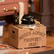 Kit Maquette Bois Miniature Mose's Detective Agency 13x16x20 cm DG157 Rolife