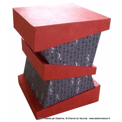 Tabouret en carton Halli ralis par Delphine - Dcoration papier artisanal rouge et gris