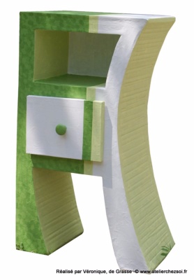 Chevet en carton Hasiane par Vronique - Dcoration peinture vert et blanc