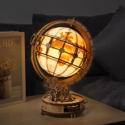 Maquette en bois Globe Lumineux 29 cm ST003 180 pièces à fabriquer Rokr