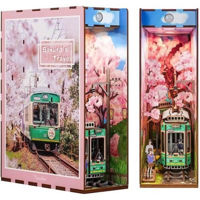 Kit Maquette Book Nook à fabriquer Voyage Sakura 18x8x24 cm TQ119 Serre-livres Sakura's Travel Miniature 3D