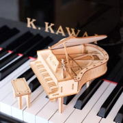 Maquette Bois Piano à queue 13 cm Puzzle 3D de 74 pièces TG402 Rolife